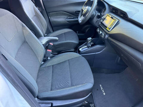 2020 Nissan Kicks S