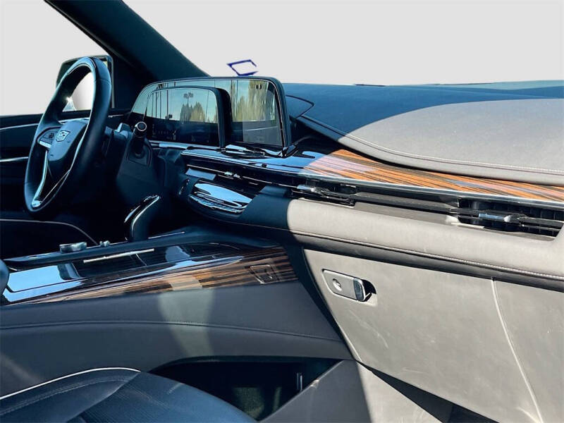 2024 Cadillac Escalade ESV Premium Luxury