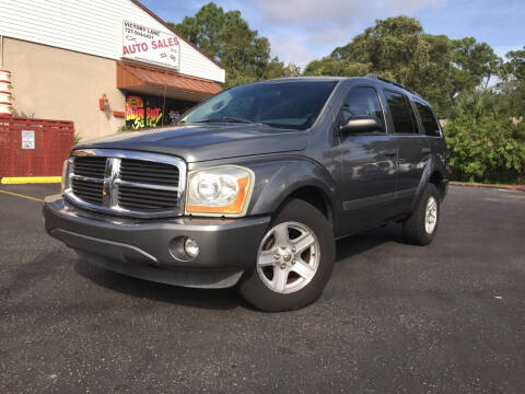 2006 Dodge Durango for sale at VICTORY LANE AUTO SALES in Port Richey FL