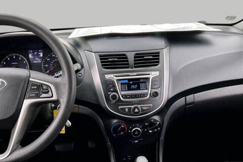 2017 Hyundai Accent SE