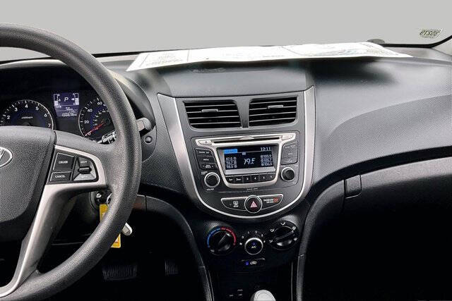 2017 Hyundai Accent SE