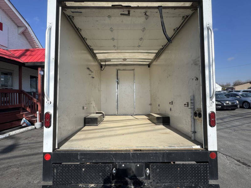 2022 GMC Savana 3500