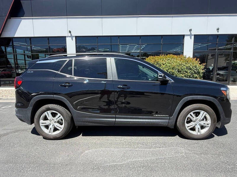2024 GMC Terrain SLE