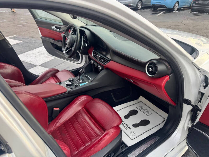 2019 Alfa Romeo Giulia Ti Sport