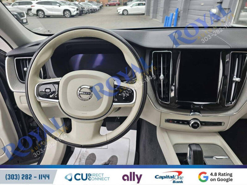 2023 Volvo XC60 B5 Plus Bright Theme