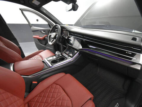 2024 Audi SQ7 4.0T quattro Premium Plus