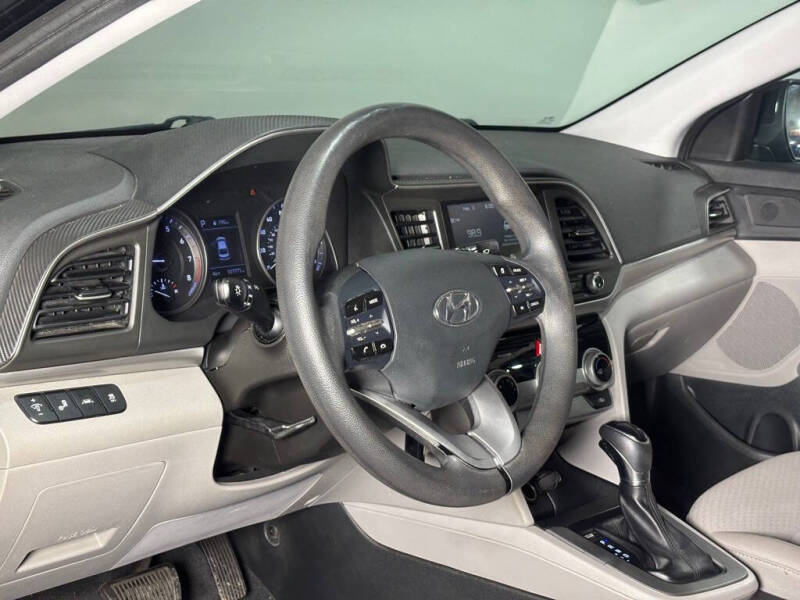 2019 Hyundai Elantra