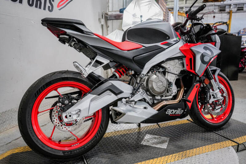 2022 Aprilia Tuono 660