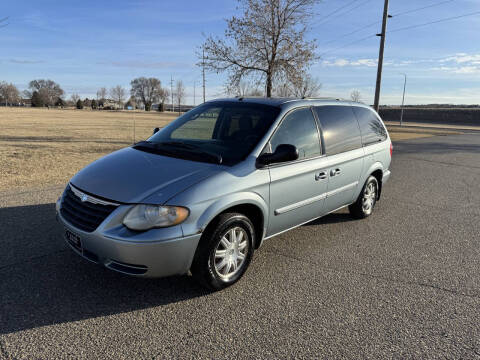 2006 Chrysler Town and Country for sale at 5 Star Motors Inc. in Mandan ND