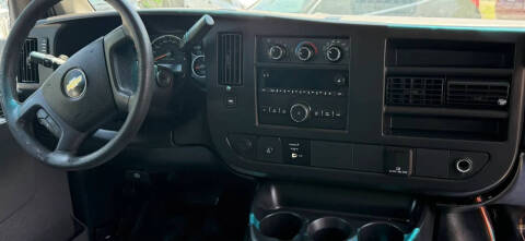 2017 Chevrolet Express 2500
