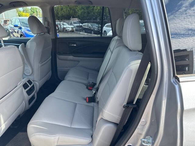 2022 Honda Pilot SE