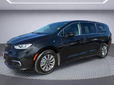 2023 Chrysler Pacifica Plug-In Hybrid Touring L