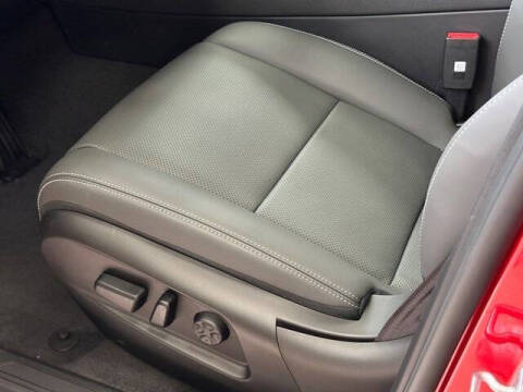 2025 VinFast VF8 Plus