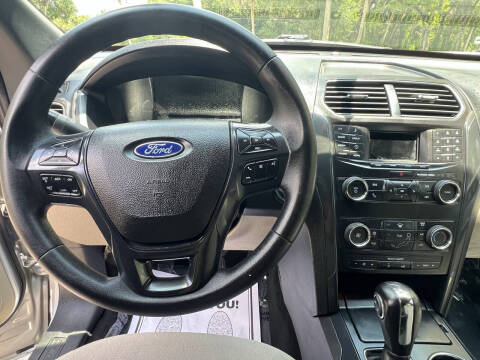 2018 Ford Explorer