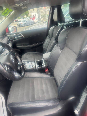 2023 Mitsubishi Outlander SE