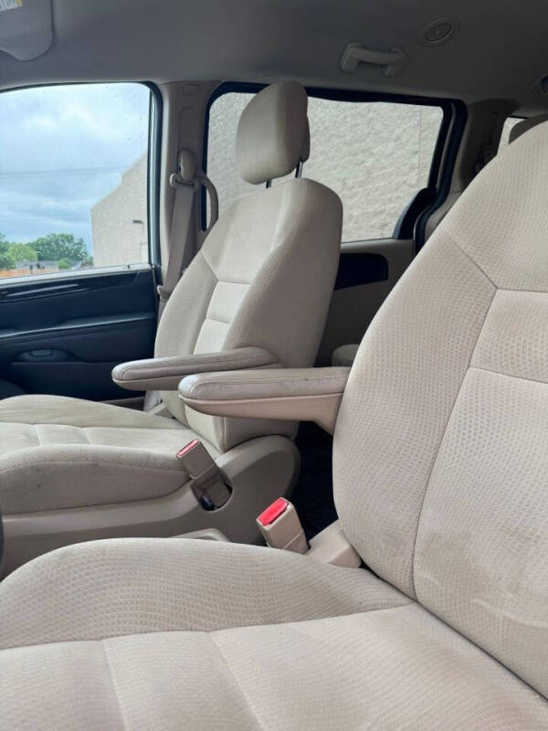 2015 Dodge Grand Caravan American Value Package