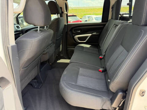 2017 Nissan Titan