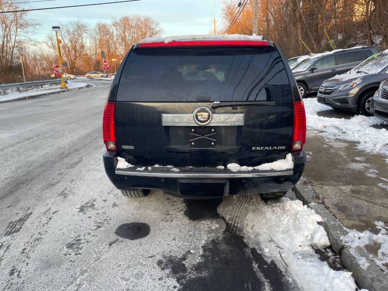 2011 Cadillac Escalade