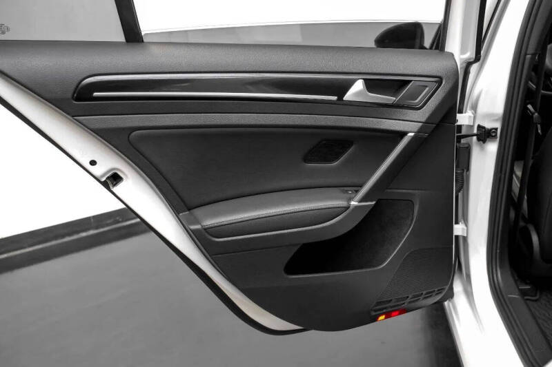 2019 Volkswagen Golf R 4Motion