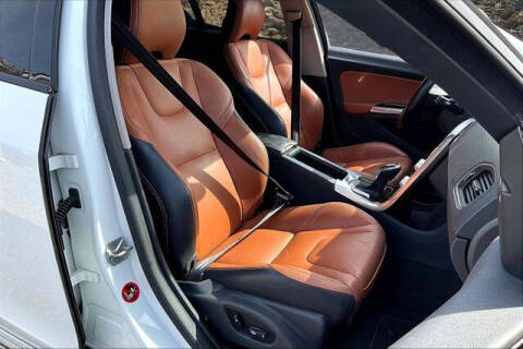 2015 Volvo V60 Cross Country T5