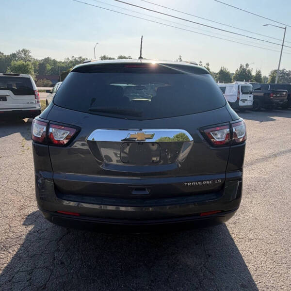 2013 Chevrolet Traverse LS