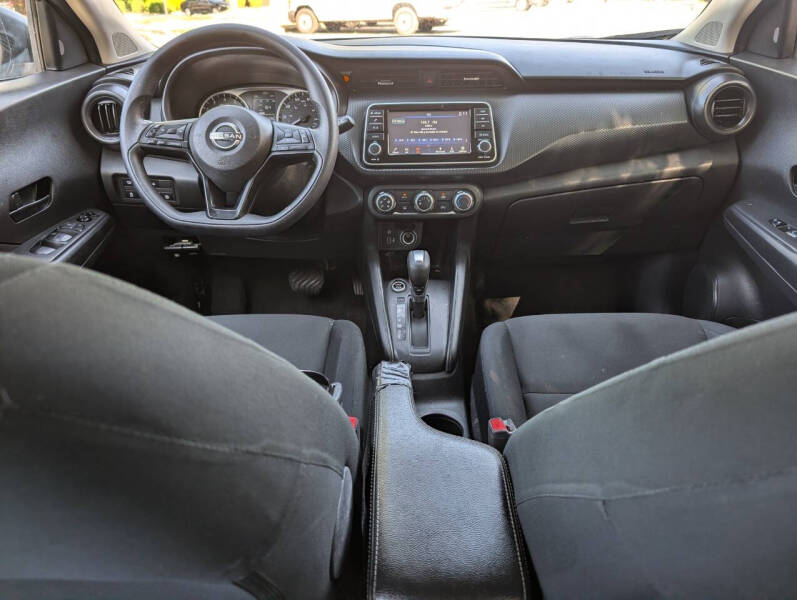 2023 Nissan Kicks S