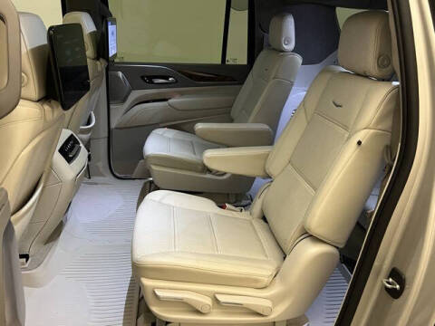 2023 Cadillac Escalade ESV Premium Luxury Platinum