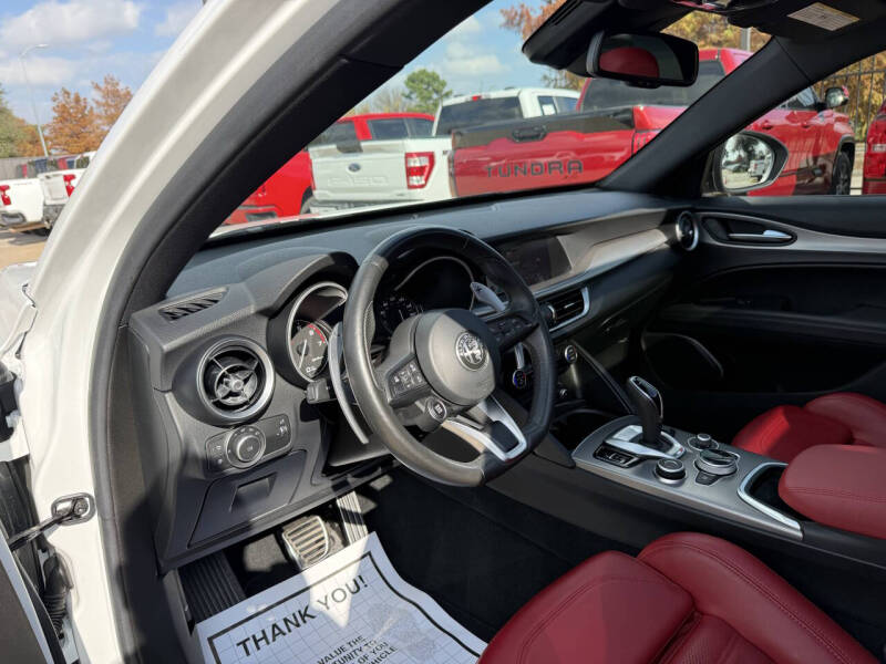 2022 Alfa Romeo Stelvio Veloce