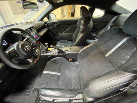 2025 Toyota GR86 Premium