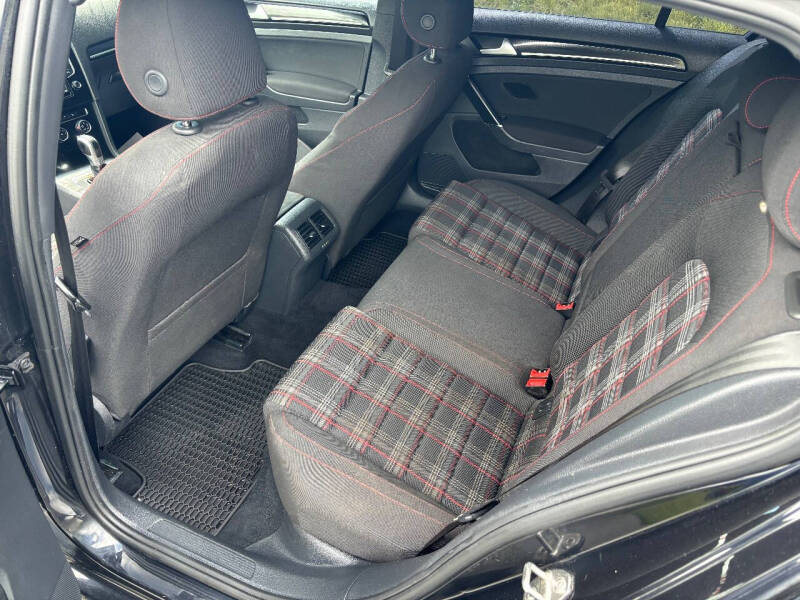 2017 Volkswagen Golf GTI S