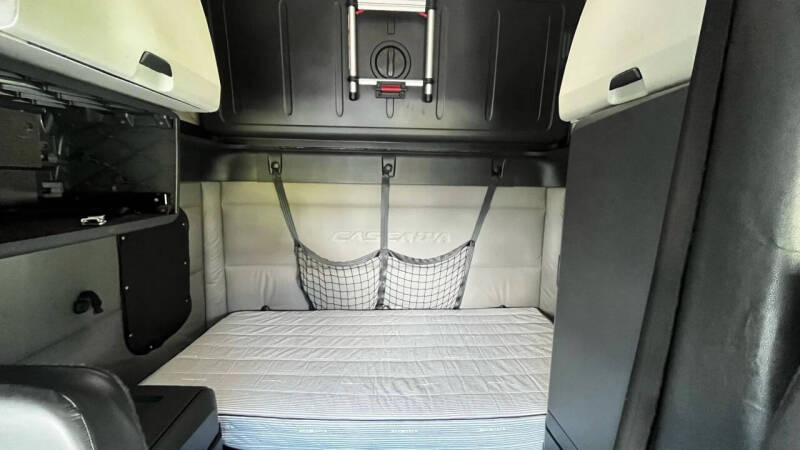 2021 Freightliner Cascadia