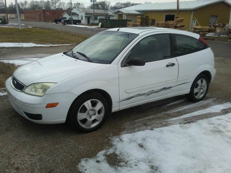 2006 Ford Focus for sale at RICK'S AUTO SALES in Logansport IN