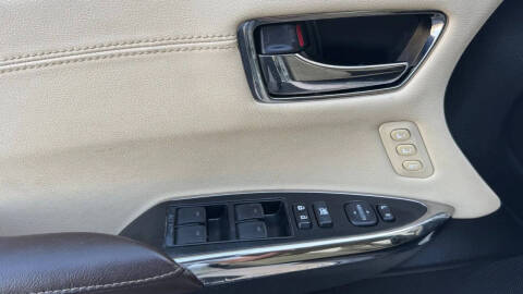 2016 Toyota Avalon Hybrid XLE Premium