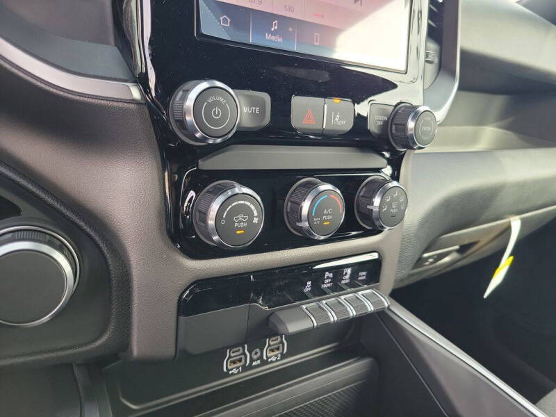 2026 RAM 1500 Express