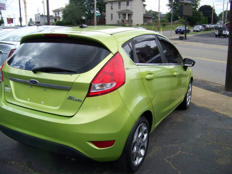 2012 Ford Fiesta SES