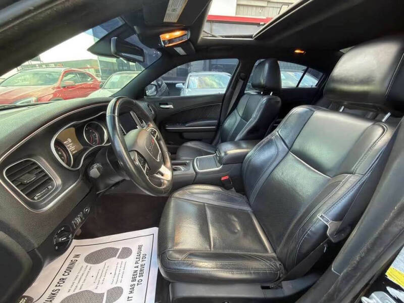 2017 Dodge Charger SXT