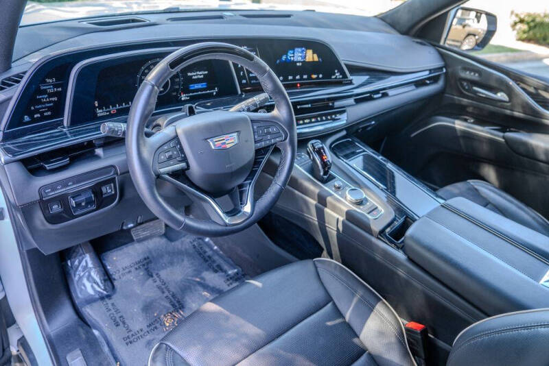 2024 Cadillac Escalade Sport