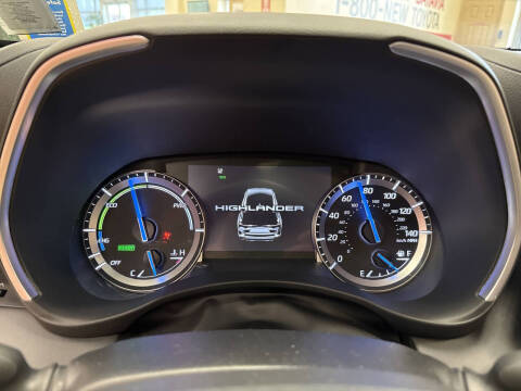 2022 Toyota Highlander Hybrid XLE