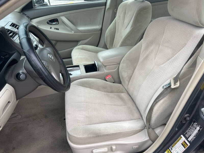 2011 Toyota Camry LE