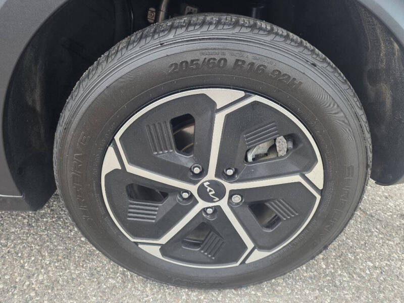 2024 Kia Niro EX