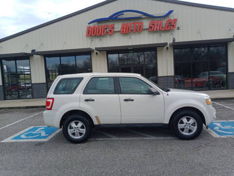 2011 Ford Escape for sale at DOUG'S AUTO SALES INC in Pleasant View TN
