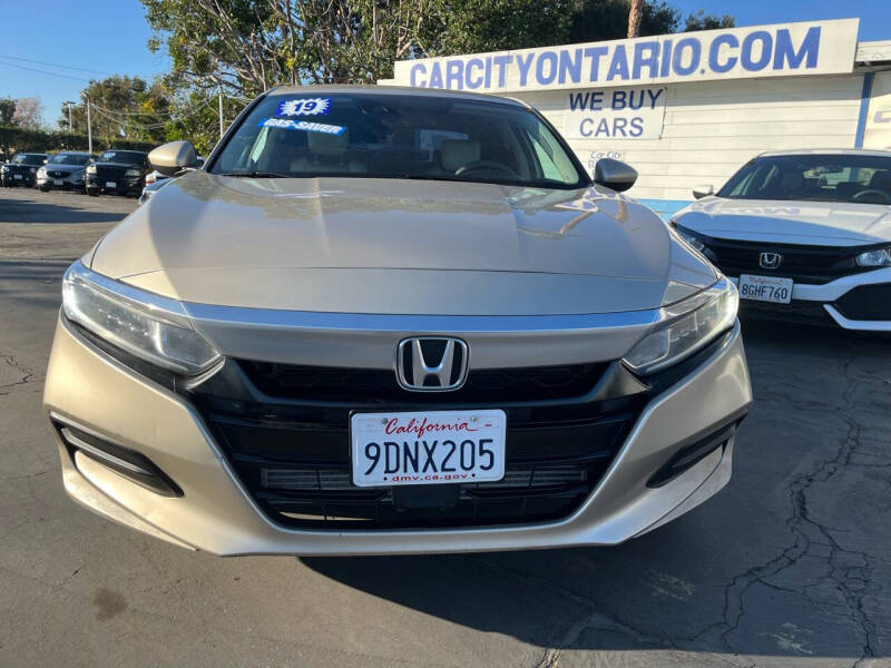 2019 Honda Accord LX photo 5