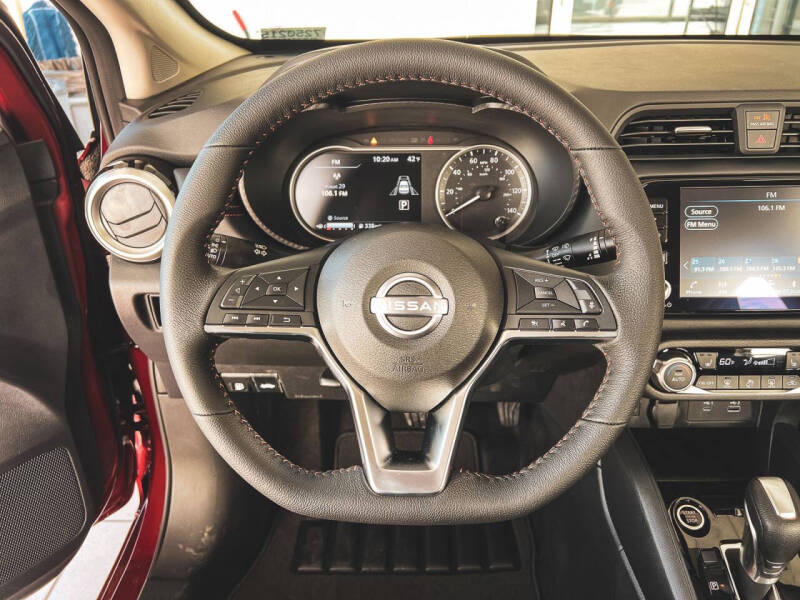 2025 Nissan Versa SR