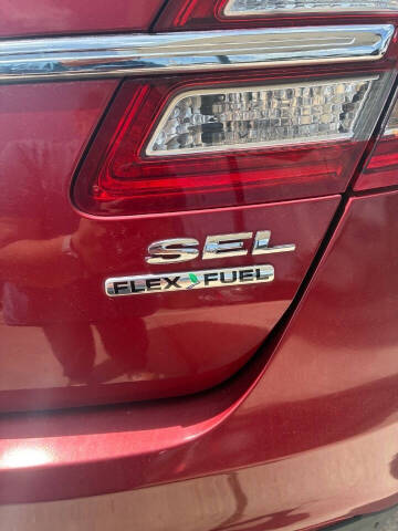 2015 Ford Taurus SEL