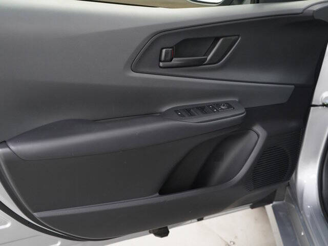 2025 Toyota Prius LE