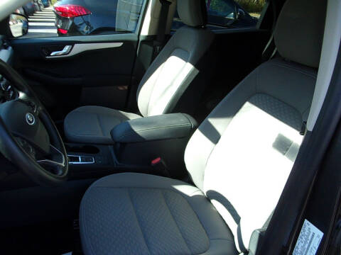 2020 Ford Escape SE