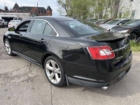 2010 Ford Taurus SHO