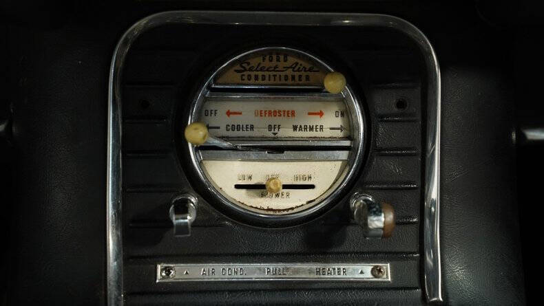 1959 Ford Thunderbird