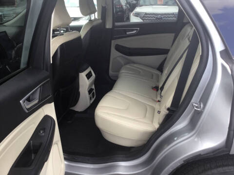 2021 Ford Edge Titanium