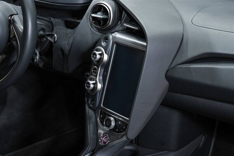 2018 McLaren 720S Luxury